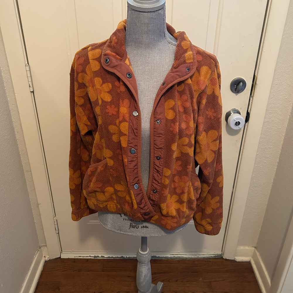 Weekends Everyday Cozy Flower power Jacket Medium